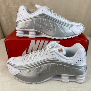 NEW NIKE SHOX R4 WHITE METALLIC SILVER